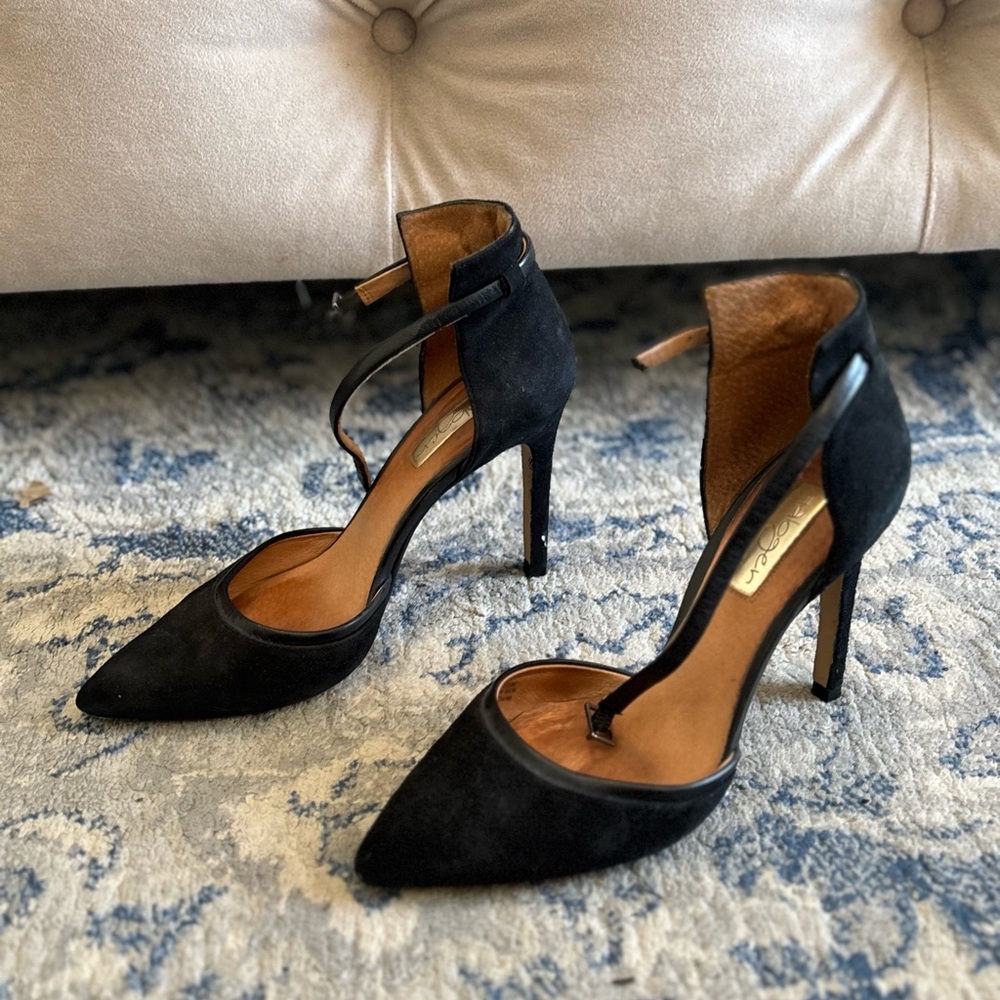 Black Point Toe Heels